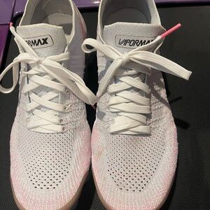Nike Vapormax Women's Shoes - White and Pink-used